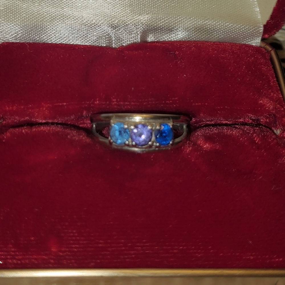 Sterling silver 3 stone (sapphire,amethyst & aquamarine) ring